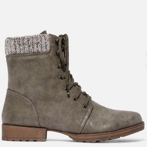 Sweater Cuff Lace Up Boots